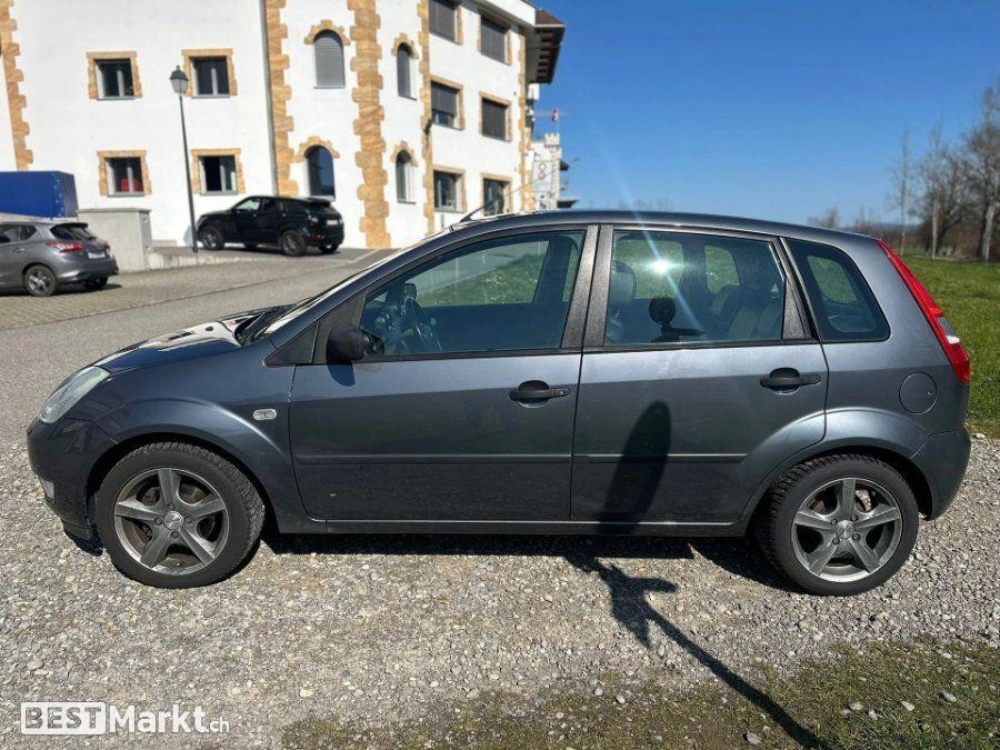 FORD Fiesta 1.4 16V Ghia