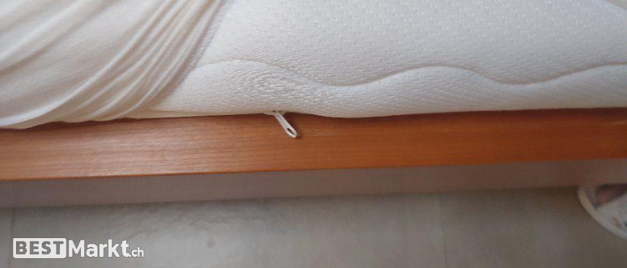 Französisches Bett mit Matratze