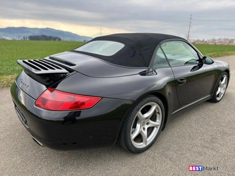 PORSCHE 911 Cabrio Carrera 4