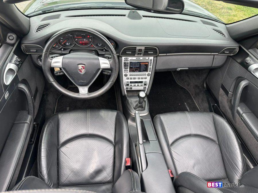 PORSCHE 911 Cabrio Carrera 4