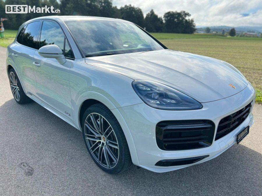 PORSCHE Cayenne GTS